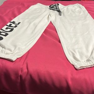 Dubgee by Whoopi  White Crop Joggers Size Large